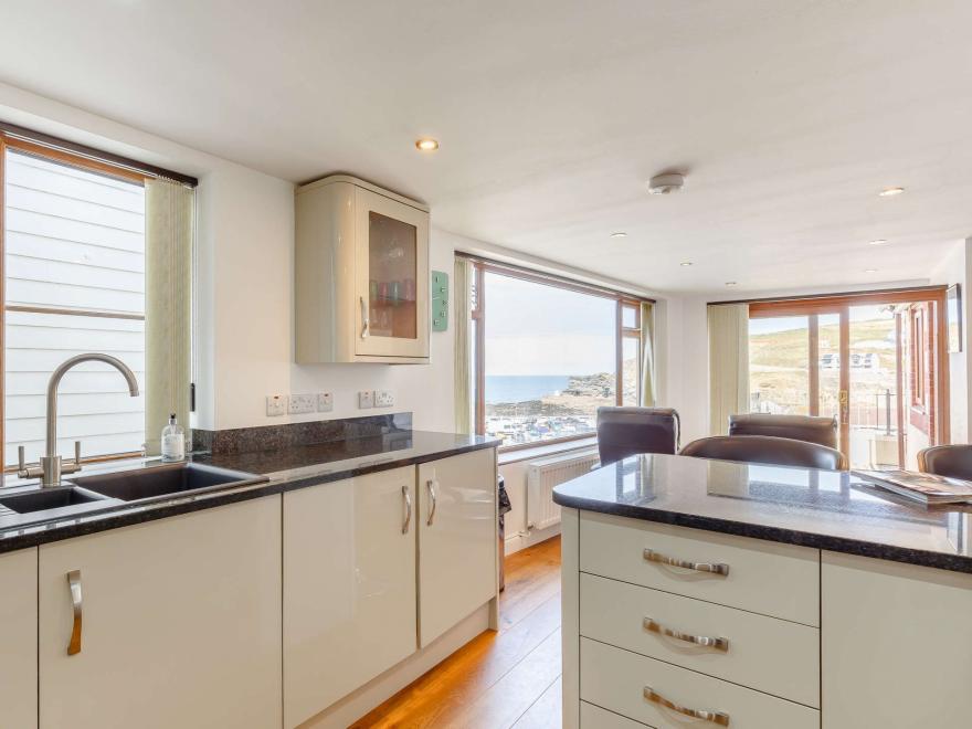 Apartment in Portreath, West Cornwall