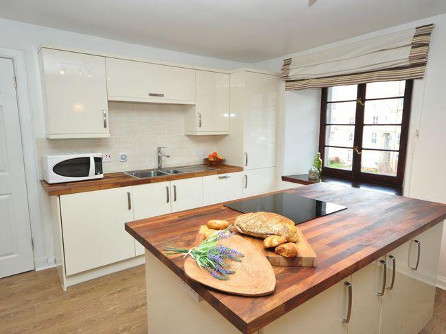 Apartment in Leith Shore, Edinburgh and Lothians
