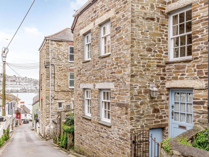Cottage in Polruan, South Cornwall