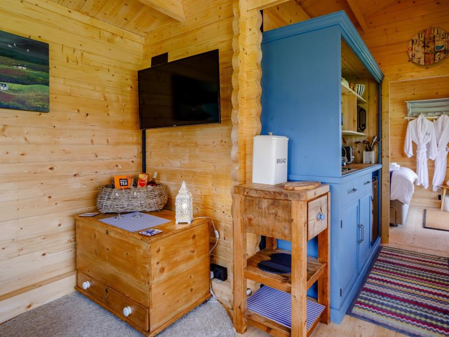 Log Cabin in Seaton, South Cornwall