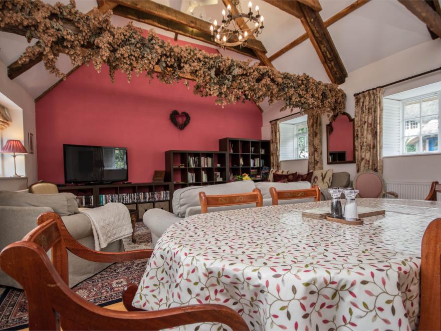 Cottage in Briantspuddle, Dorset