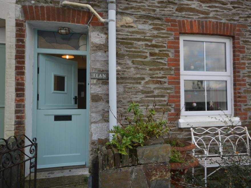Cottage in Polruan, South Cornwall