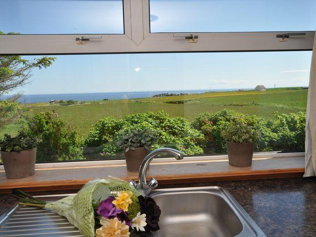 Bungalow in Lybster, The Highlands