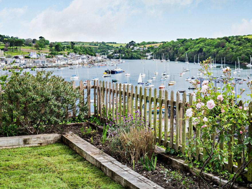 Cottage in Polruan, South Cornwall