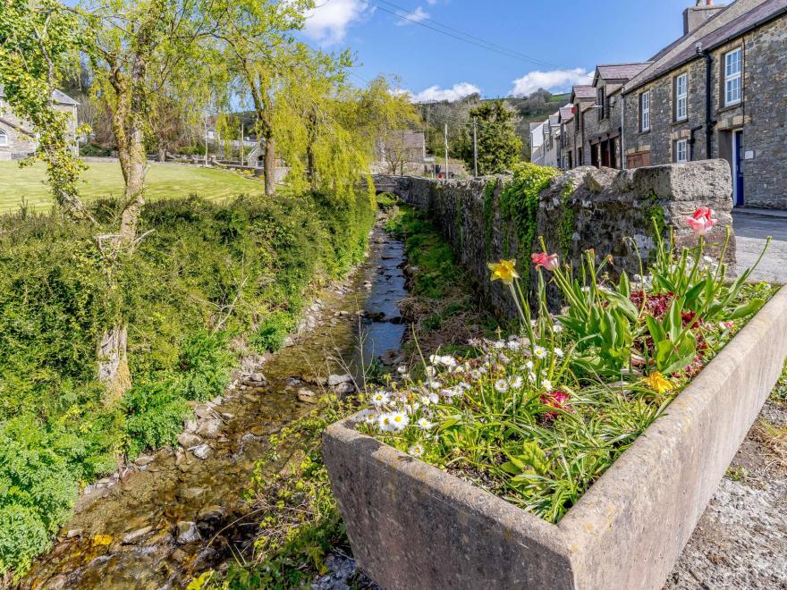Cottage in Llanfynydd, West Wales