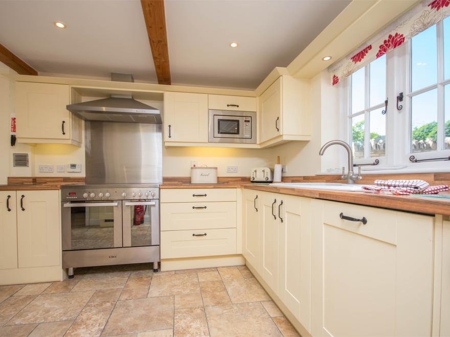 Cottage in Lulworth Cove, Dorset
