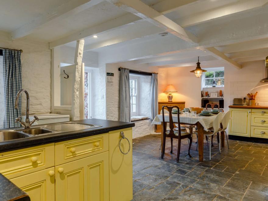 Cottage in Polruan, South Cornwall