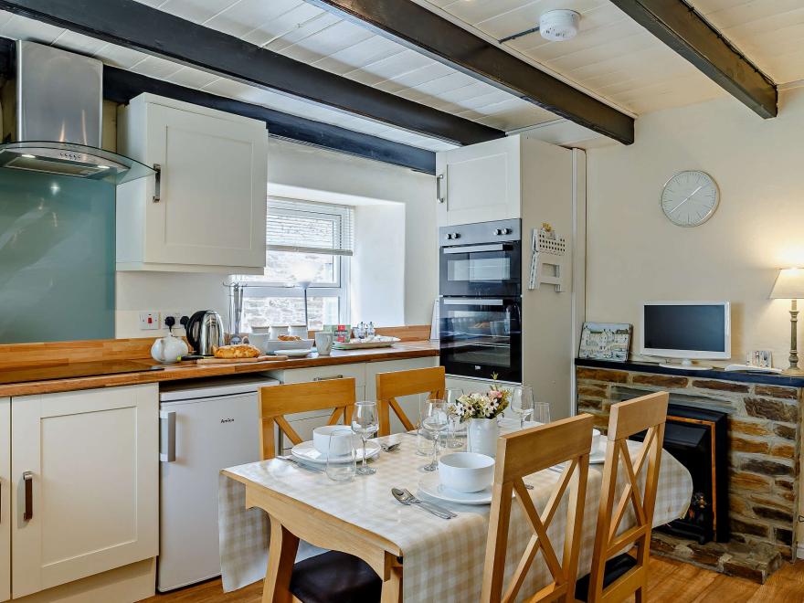 Cottage in Polruan, South Cornwall