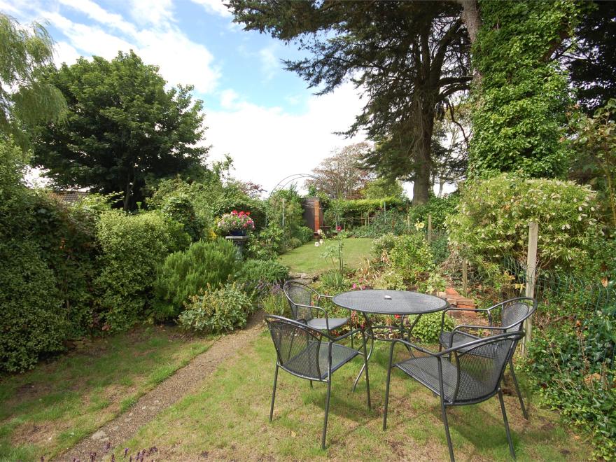 Cottage in Burton Bradstock, Dorset