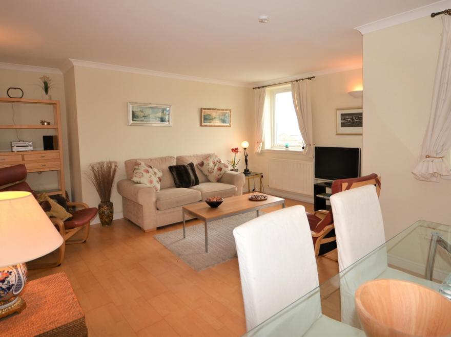 Apartment in Leith Shore, Edinburgh and Lothians