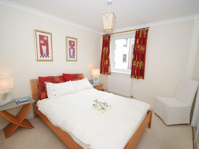 Apartment in Leith Shore, Edinburgh and Lothians