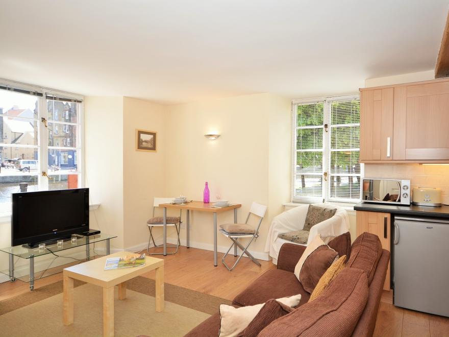 Apartment in Leith Shore, Edinburgh and Lothians