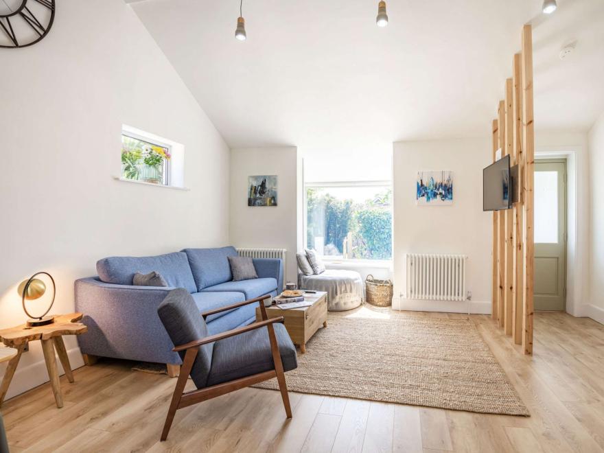 Bungalow in Sway, Hampshire