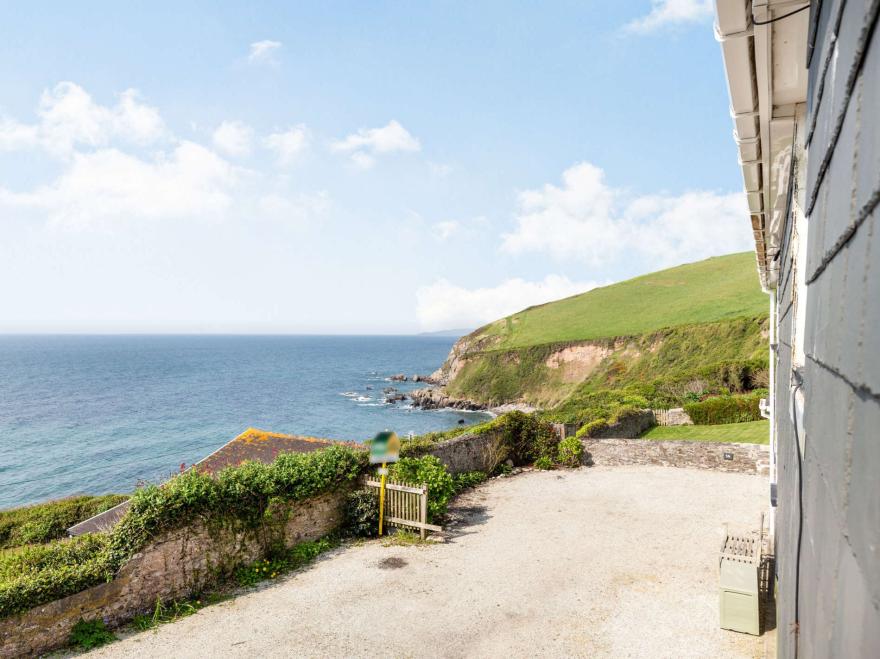 Cottage in Whitsand Bay, South Cornwall