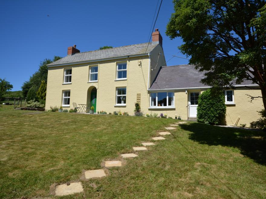 Apartment in Llandissilio, West Wales
