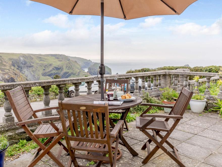 Bungalow in Mullion Cove, West Cornwall