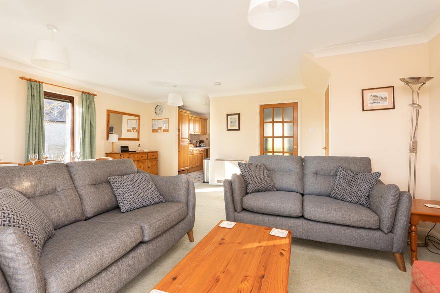 67 Lower Maen Cottage