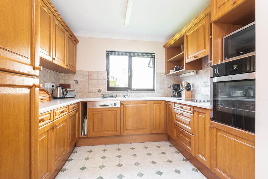 67 Lower Maen Cottage