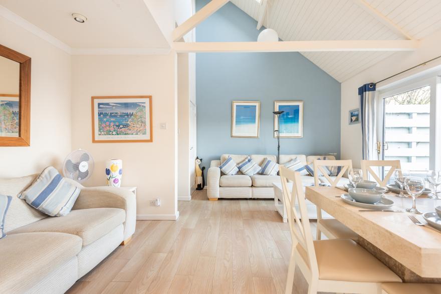 Crags 26 Bay View Cottage