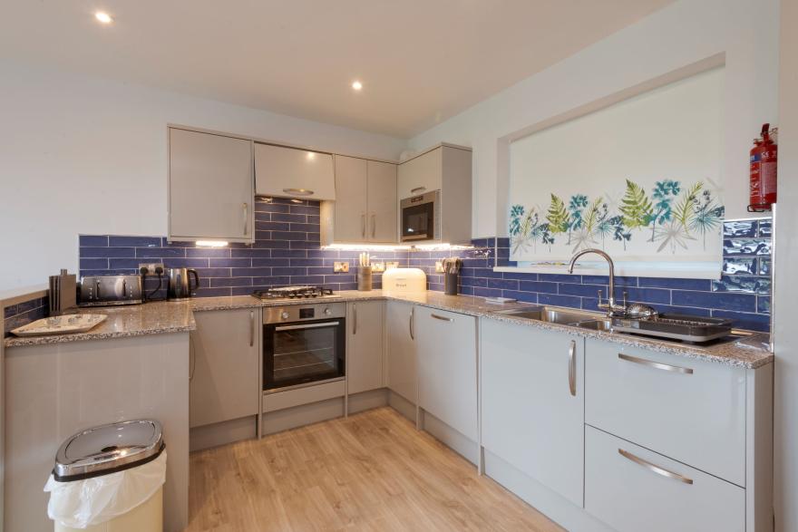 Porth Beach Garden Villas - Twin bed