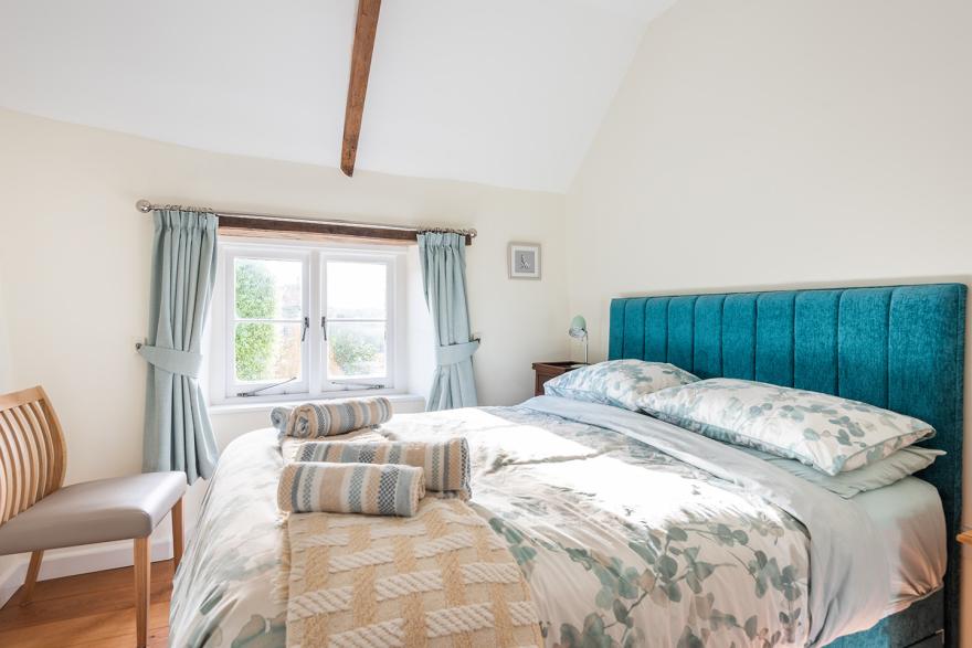 2 Rose Cottages