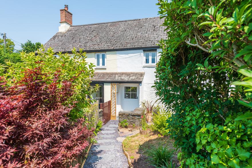 2 Rose Cottages