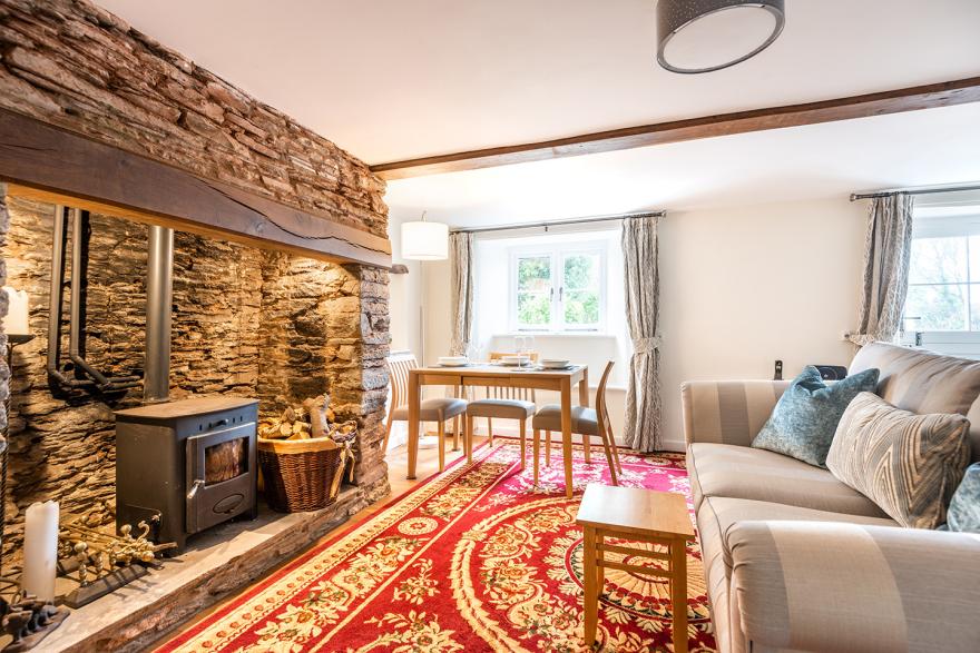 2 Rose Cottages