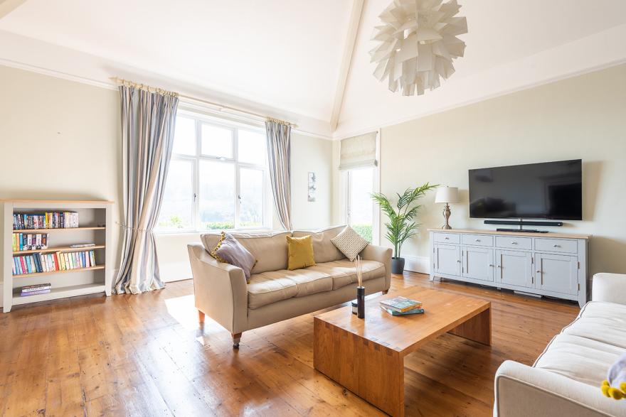 Number 1, Thurlestone Court