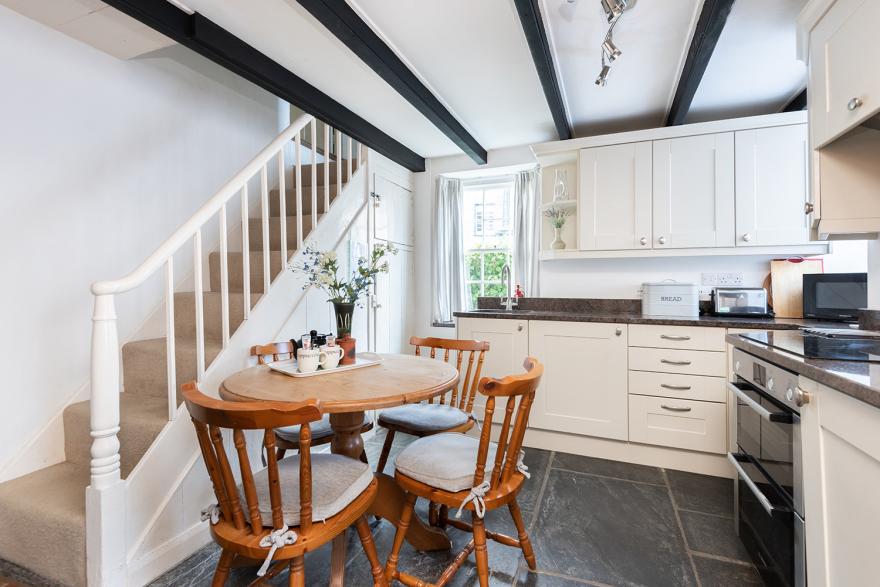 White Pebble Cottage
