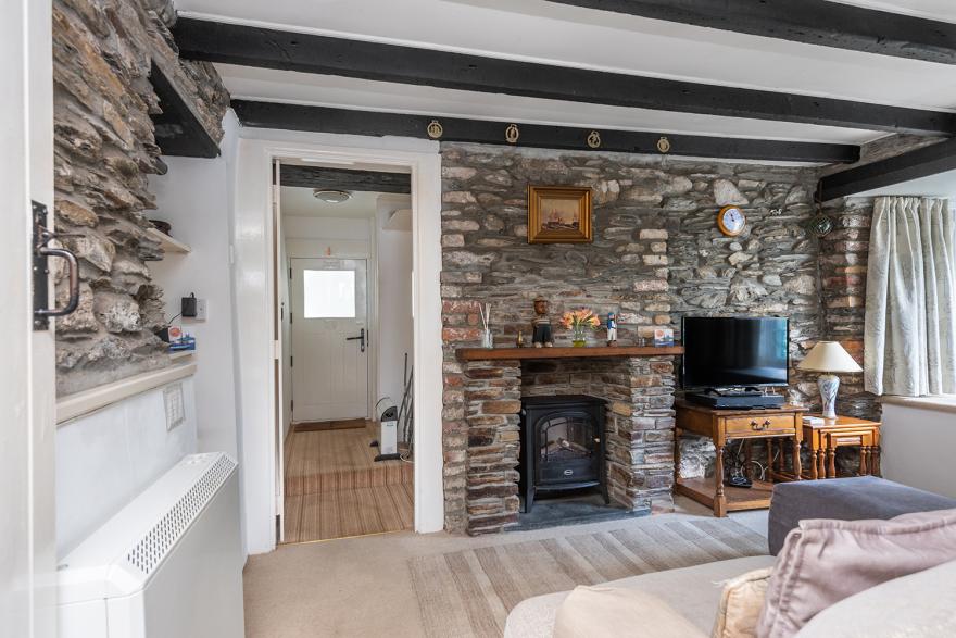 White Pebble Cottage