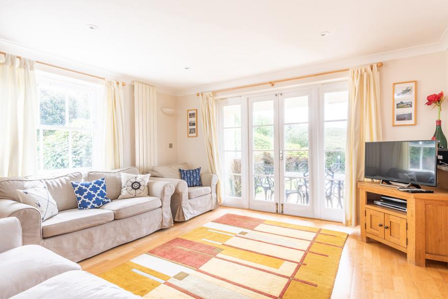 1 Thurlestone Beach Apartments