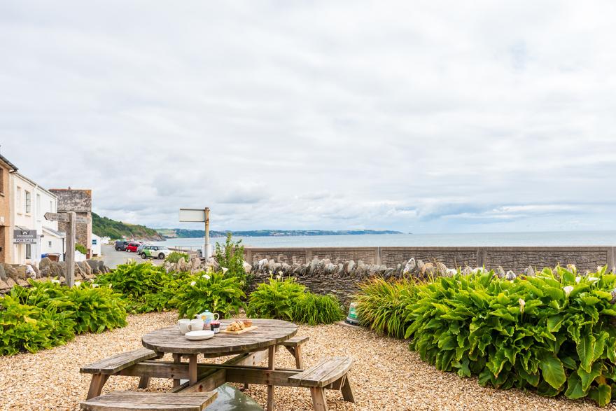29 Beesands