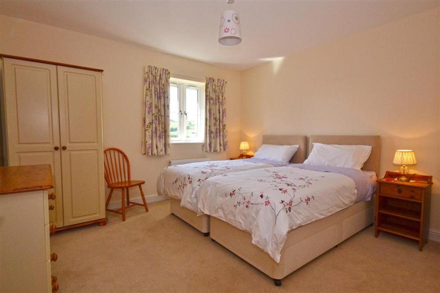 Fuchsia Cottage