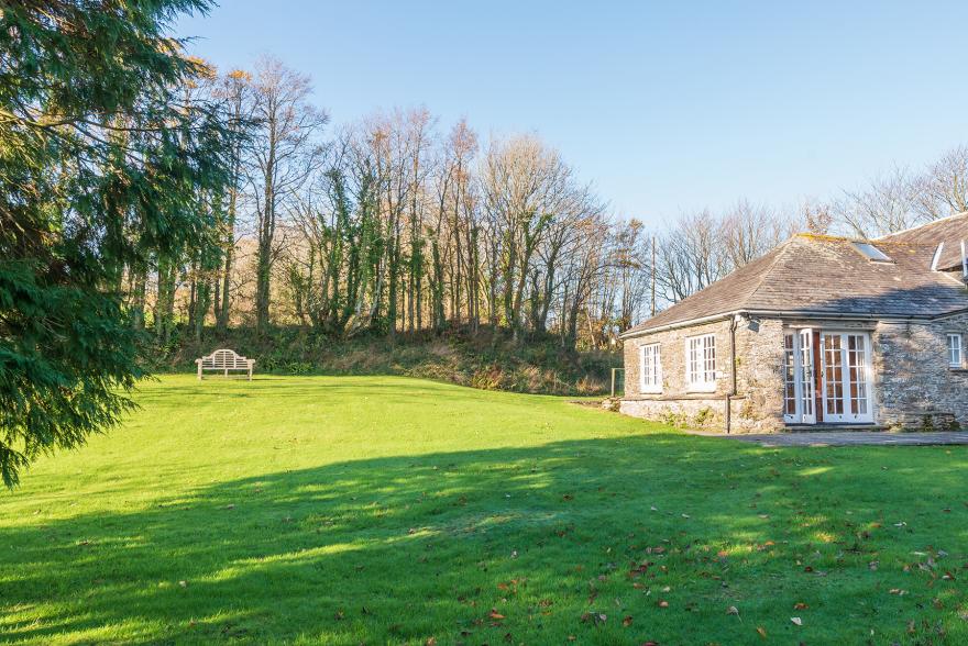 Lamellyon Roundhouse