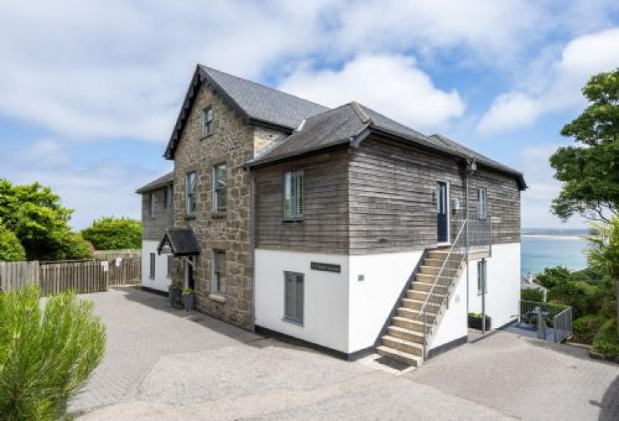 8 Fernhill