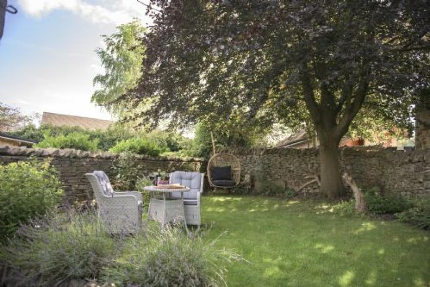 Pond Cottage