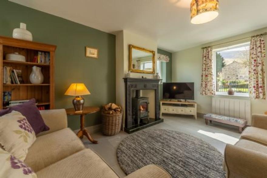 1 Riverside Cottages