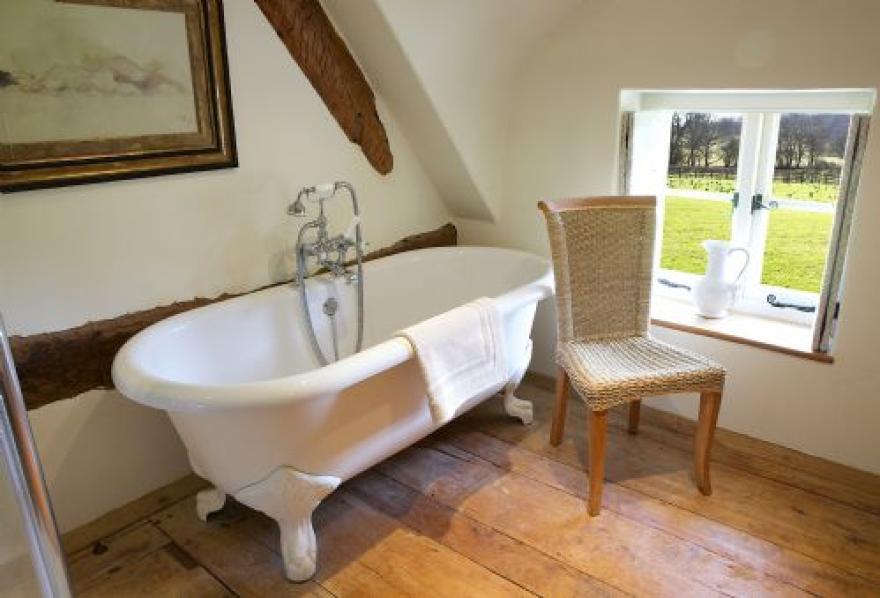 Field Cottage & Garden Room