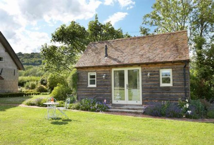 Field Cottage & Garden Room