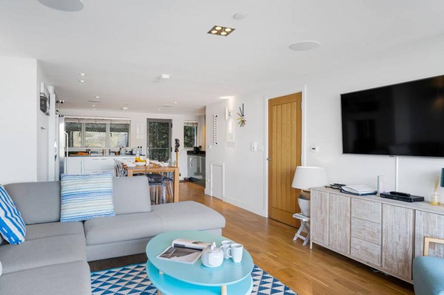 Exceptional four-storey townhouse with stunning sea views