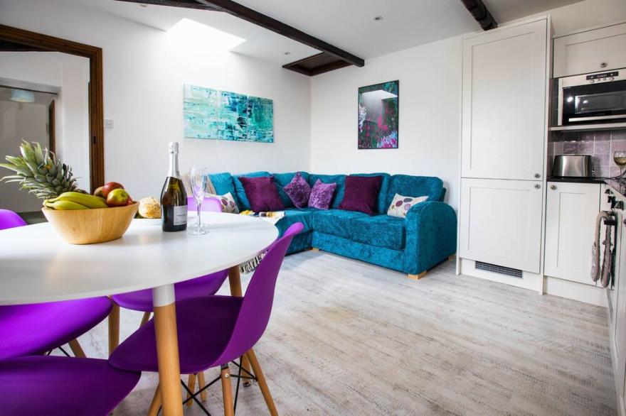 Stone Cottage With Indoor Swimming Pool In Stunning Rural Location Near Ocean