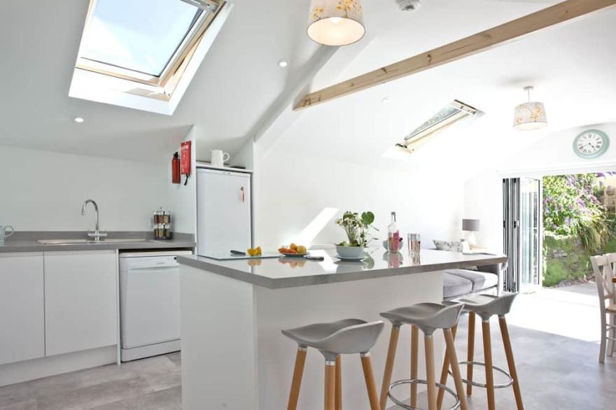 The Mews -  a house that sleeps 6 guests  in 2 bedrooms