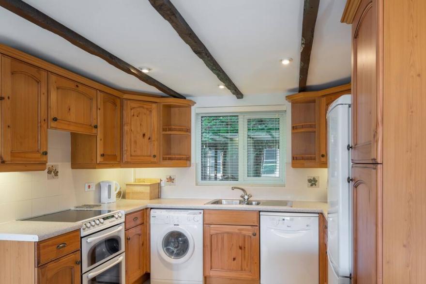 Conveniently located to explore all that Cornwall and Devon have to offer
