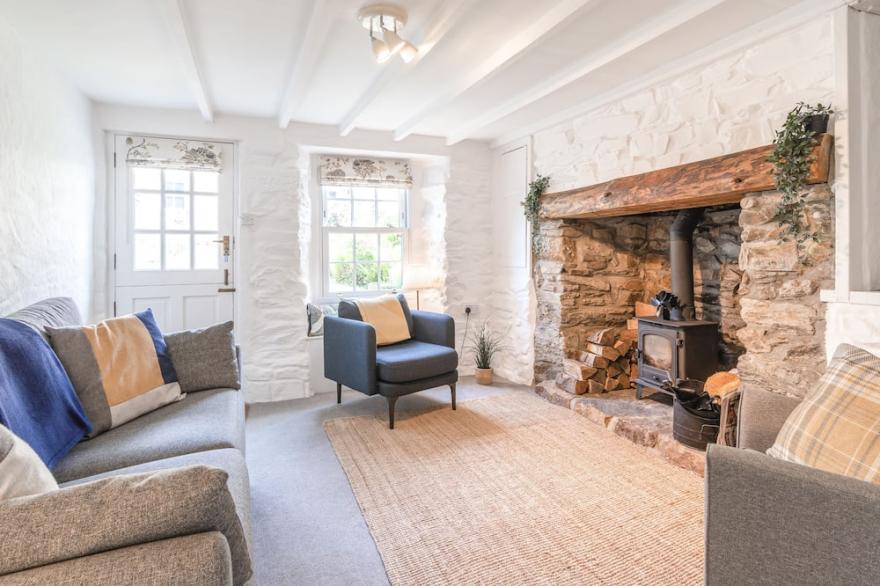 Salty's Cottage is a quintessential cottage in the heart of bustling St Agnes