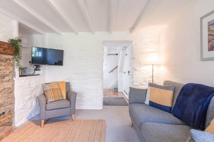 Salty's Cottage is a quintessential cottage in the heart of bustling St Agnes