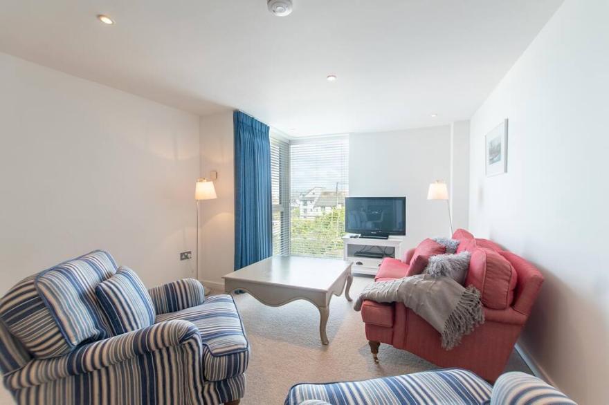 Wingtips – Carbis Bay – Sea Views – Parking - Sleeps 4