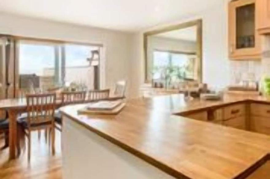 Surfside -  a large family home that sleeps 10 guests  in 3 bedrooms