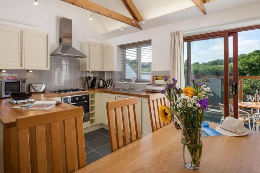 12 Villa Gallery -  a cottage that sleeps 4 guests  in 2 bedrooms