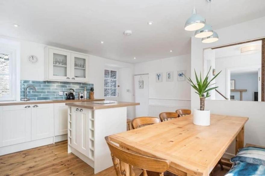 Cottage in Central Falmouth, Parking & Garden