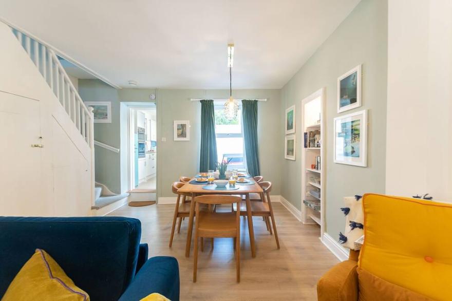 Picture House – St Ives – Off-Site Parking – Pet Friendly
